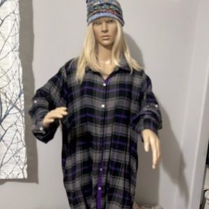 Adorable long plaid shirt button down